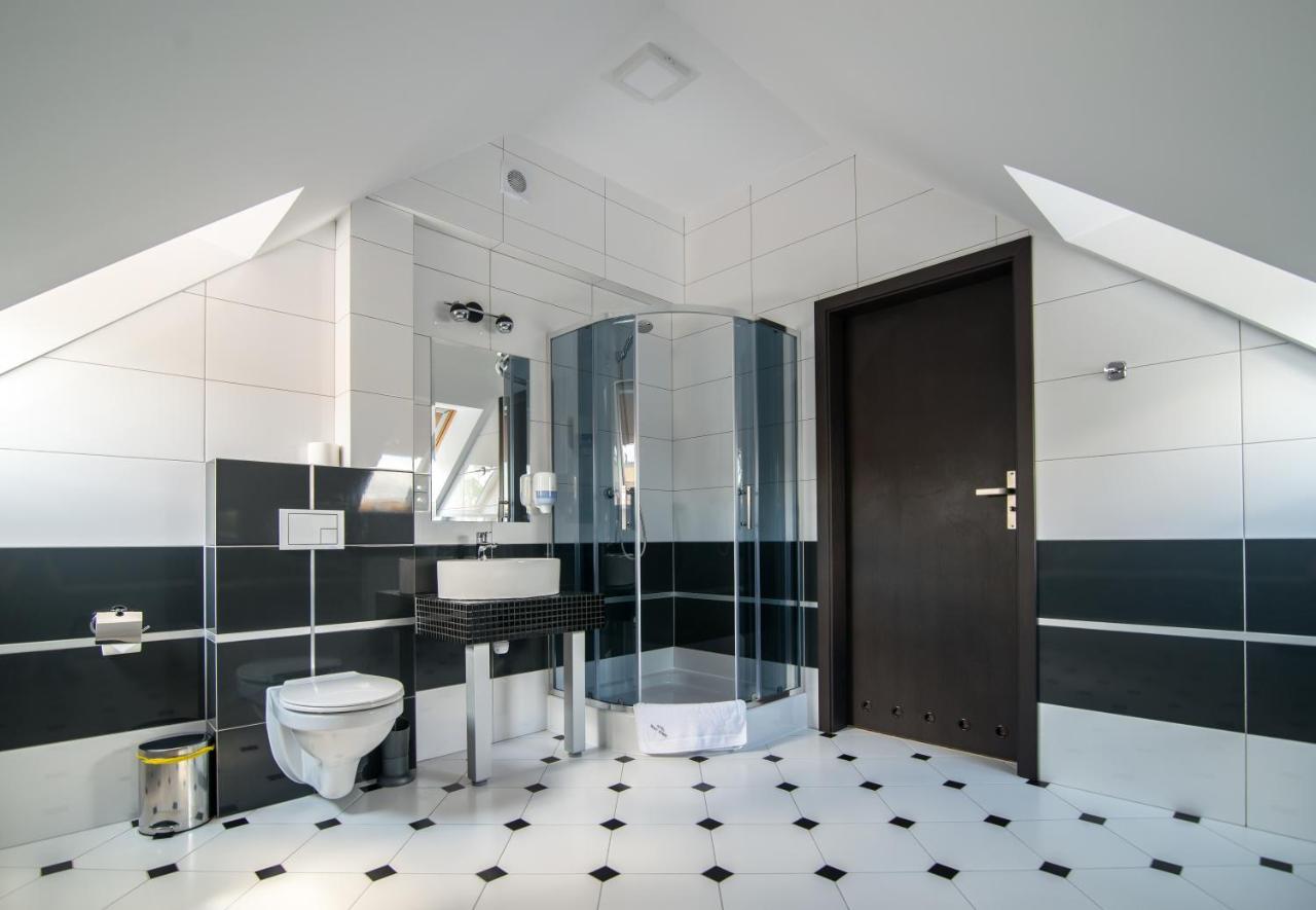 Hotel Bialy Domek Wałcz Dış mekan fotoğraf